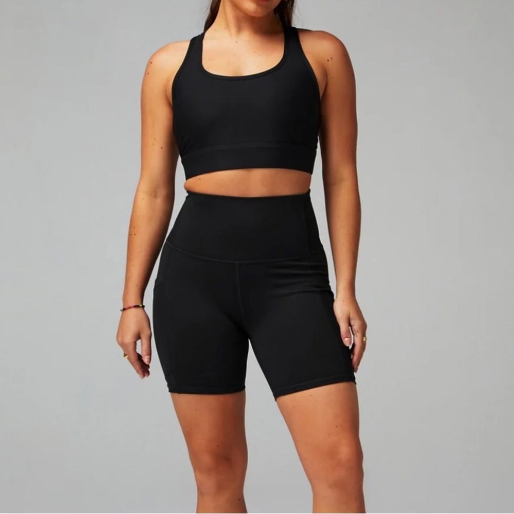 Fabletics On The Go Medium Impact Sports Bra - Picture 3 of 3